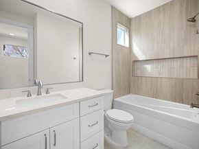 6107 Richardson LN 3, Austin TX 78741