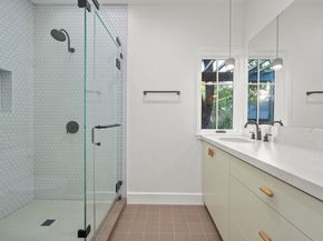 706 W Johanna ST, Austin TX 78704