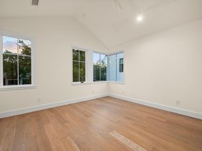 706 W Johanna ST, Austin TX 78704