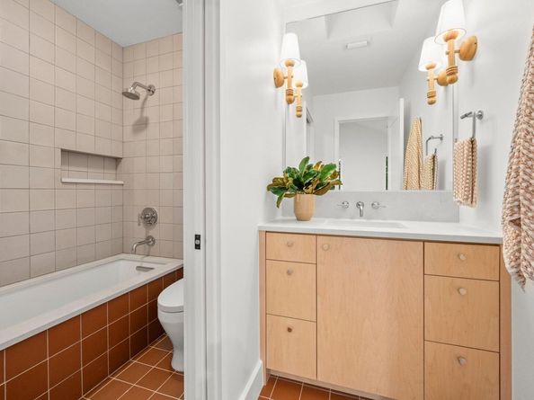 706 W Johanna ST, Austin TX 78704