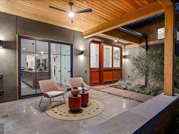 706 W Johanna ST, Austin TX 78704
