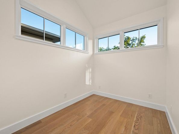 706 W Johanna ST, Austin TX 78704