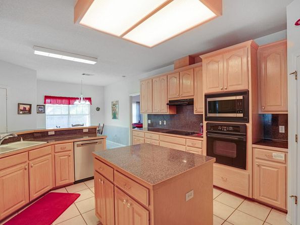 2912 Brandy LN, Georgetown TX 78628