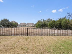 424 Wolf Springs RD, Georgetown TX 78628