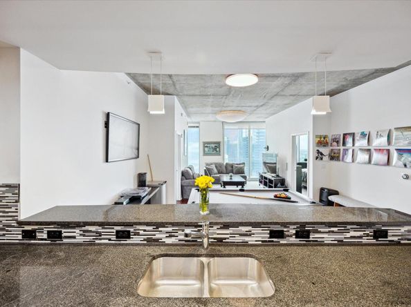 360 Nueces ST 3309, Austin TX 78701