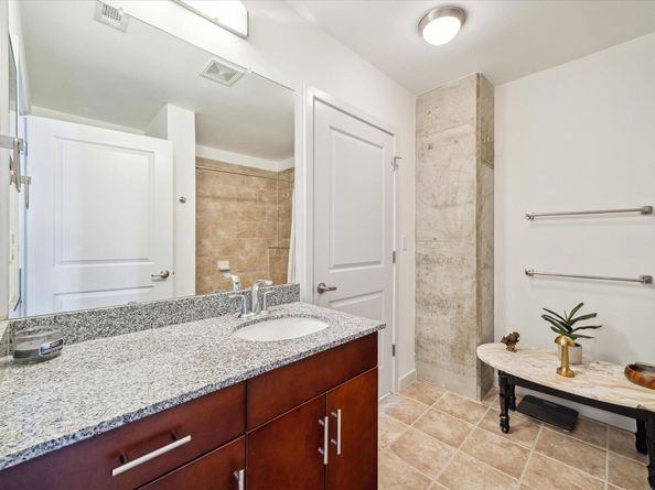 360 Nueces ST 3309, Austin TX 78701