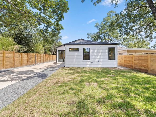 2009 Hamilton Ave, Austin TX 78702