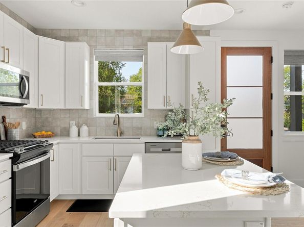 5506 Hudson ST 2, Austin TX 78721
