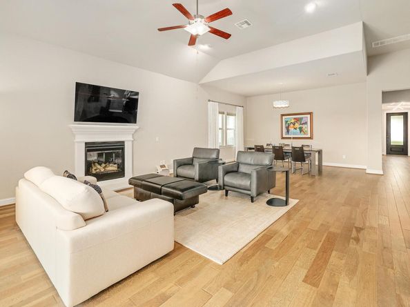 512 Summer Wilson CV, Austin TX 78738