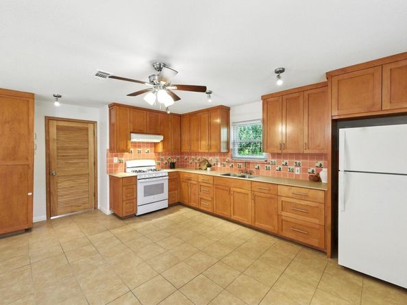 1304 Astor PL, Austin TX 78721