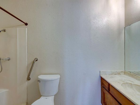 6905 Old Post LOOP, Austin TX 78744