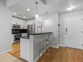 360 Nueces ST 911, Austin TX 78701