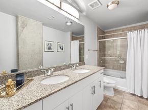 360 Nueces ST 911, Austin TX 78701