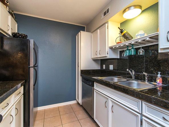 400 W 35th ST 104, Austin TX 78705