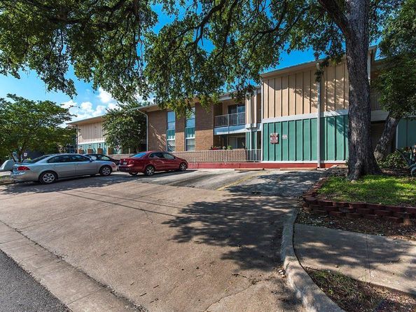 400 W 35th ST 104, Austin TX 78705