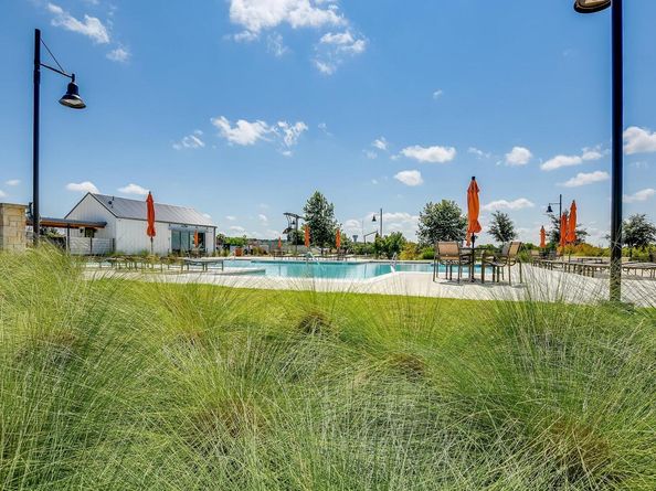 101 Wind Flower LN, Liberty Hill TX 78642