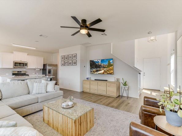 101 Wind Flower LN, Liberty Hill TX 78642