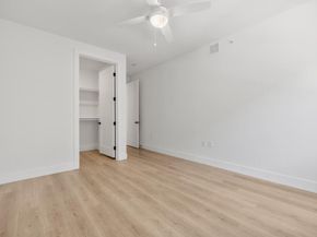 1701 Simond Ave 208, Austin TX 78723