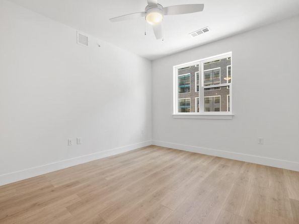 1701 Simond Ave 208, Austin TX 78723