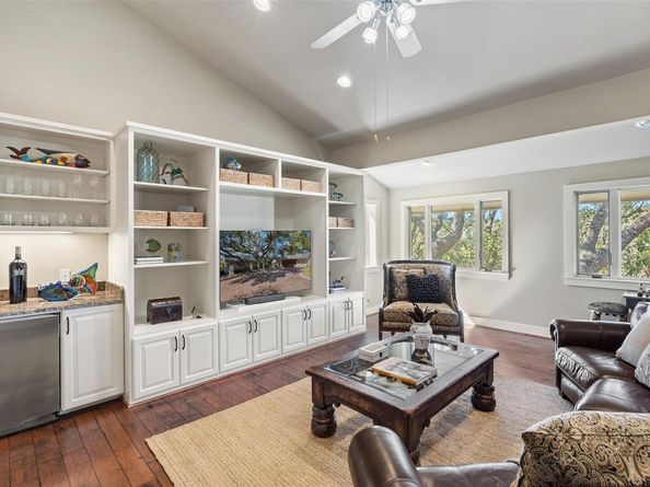 919 Challenger, Lakeway TX 78734
