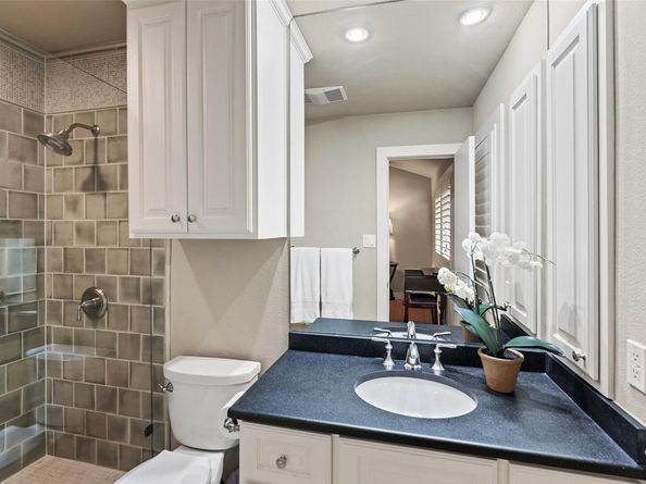 919 Challenger, Lakeway TX 78734