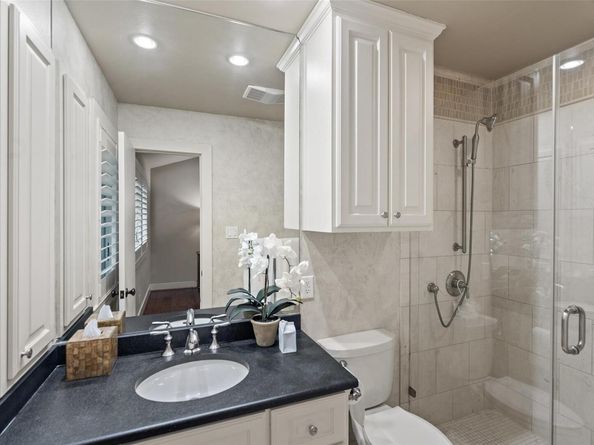 919 Challenger, Lakeway TX 78734