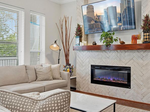 1900 Barton Springs RD 2026, Austin TX 78704