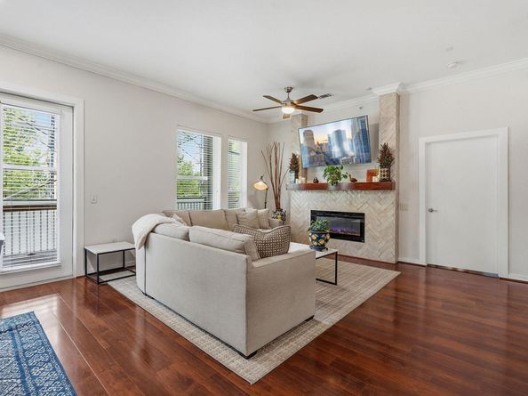 1900 Barton Springs RD 2026, Austin TX 78704