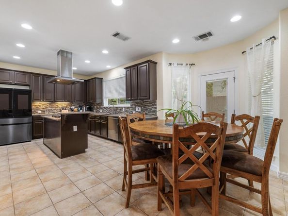 2129 Clear Lake PL, Round Rock TX 78665
