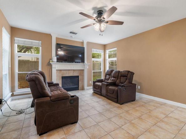 2129 Clear Lake PL, Round Rock TX 78665