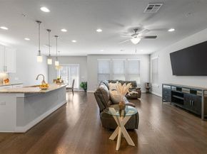 207 Bridgeford DR 16, Austin TX 78745