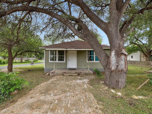 3007 Michoacan DR, Del Valle TX 78617