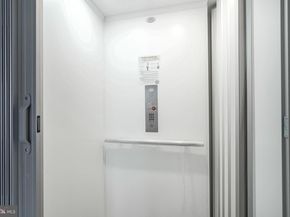 2002 Renaissance Walk  2, Philadelphia PA 19145