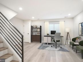 2002 Renaissance Walk  2, Philadelphia PA 19145