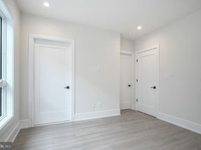 2002 Renaissance Walk  2, Philadelphia PA 19145