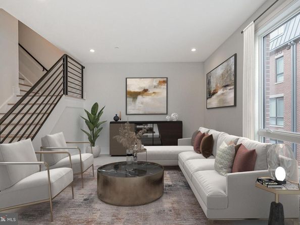 2002 Renaissance Walk  2, Philadelphia PA 19145