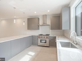 2002 Renaissance Walk  2, Philadelphia PA 19145