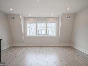 2002 Renaissance Walk, Philadelphia PA 19145