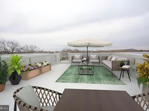 2002 Renaissance Walk  2, Philadelphia PA 19145