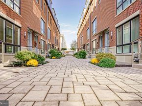 2002 Renaissance Walk, Philadelphia PA 19145