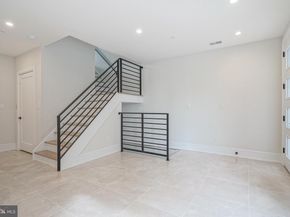 2002 Renaissance Walk, Philadelphia PA 19145
