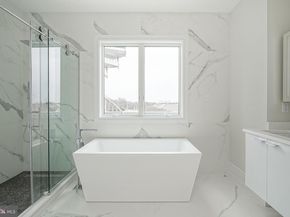 2002 Renaissance Walk  2, Philadelphia PA 19145