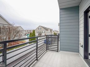 2002 Renaissance Walk  2, Philadelphia PA 19145