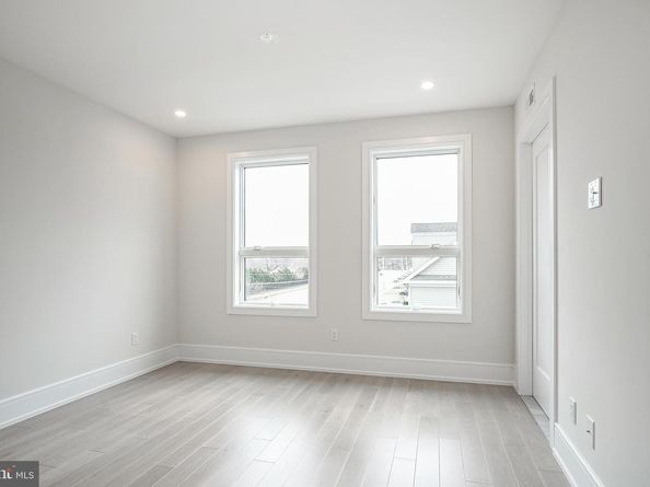 2002 Renaissance Walk  2, Philadelphia PA 19145