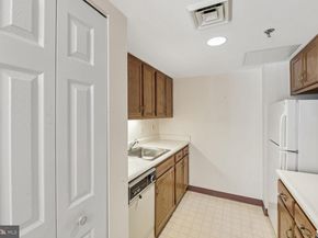 900 N Taylor Street 1007, Arlington VA 22203