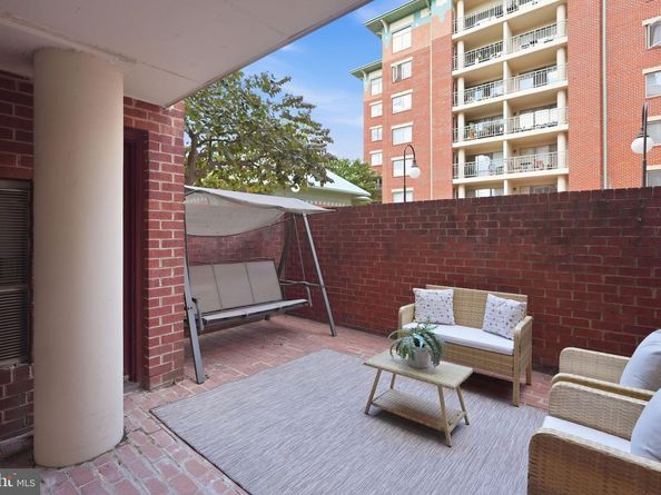 610 N West Street N 105, Alexandria VA 22314