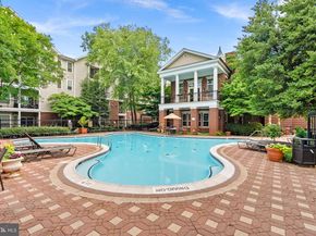 1521 Spring Gate Drive 10406, Mclean VA 22102
