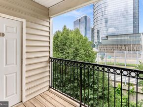 1521 Spring Gate Drive 10406, Mclean VA 22102