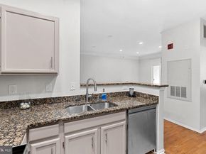 1521 Spring Gate Drive 10406, Mclean VA 22102