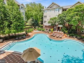1521 Spring Gate Drive 10406, Mclean VA 22102